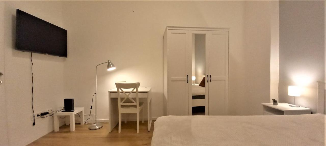 Quiet And Private Studio In The Center Apartman Budapest Kültér fotó